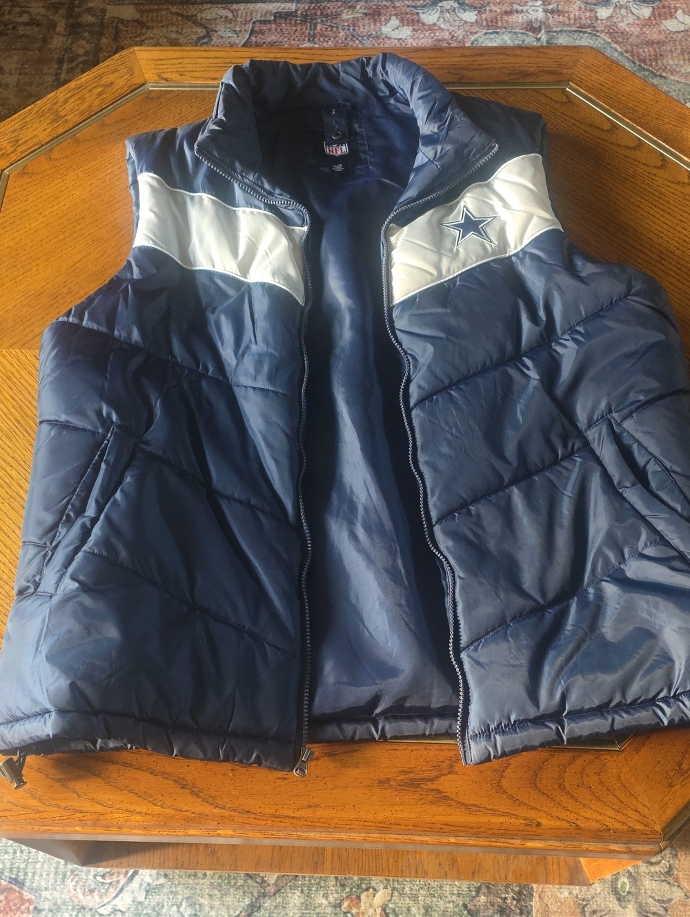 NFL Dallas Cowboys Men's Puffer Vest – Navy Blue & White